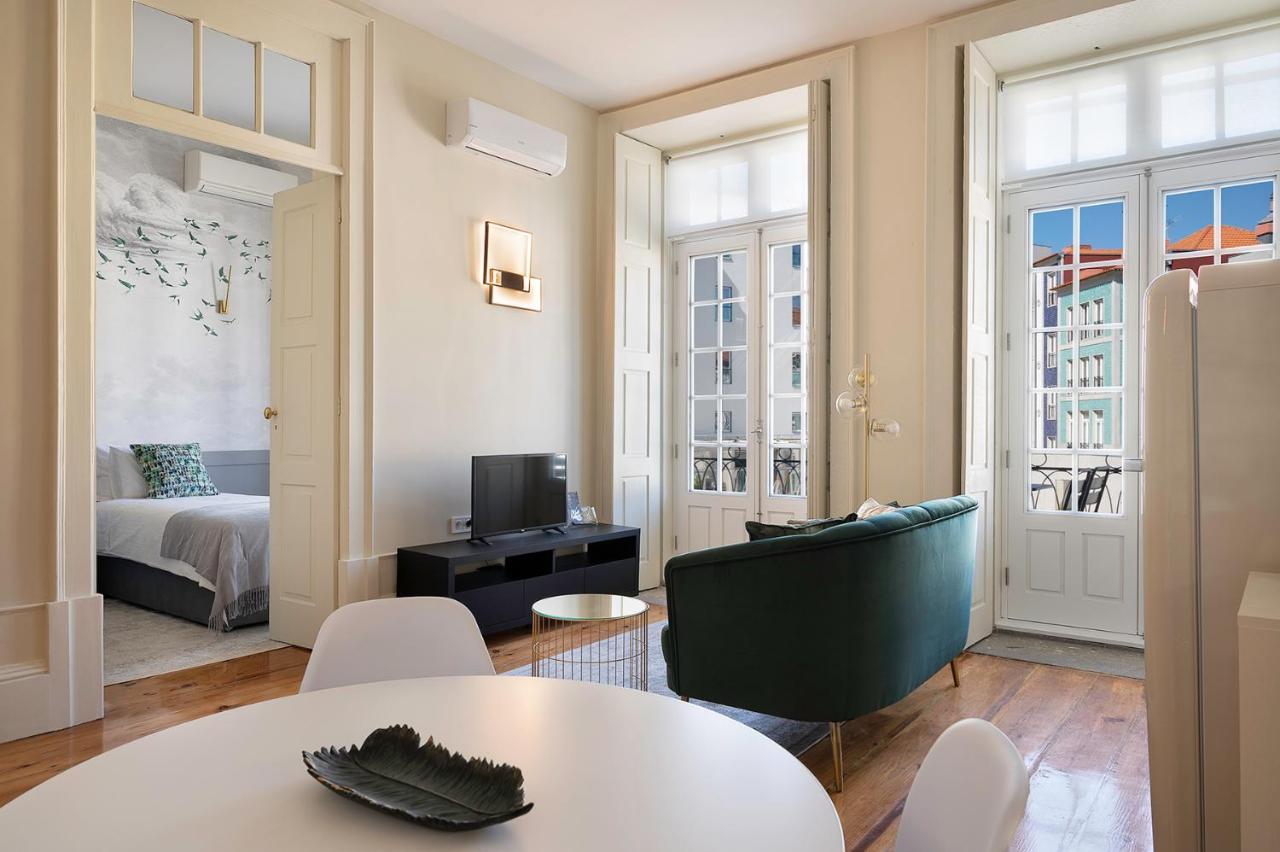 Historic Apartment At Cardosas With Balcony Порто Екстериор снимка